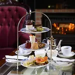 Hotel The 4*